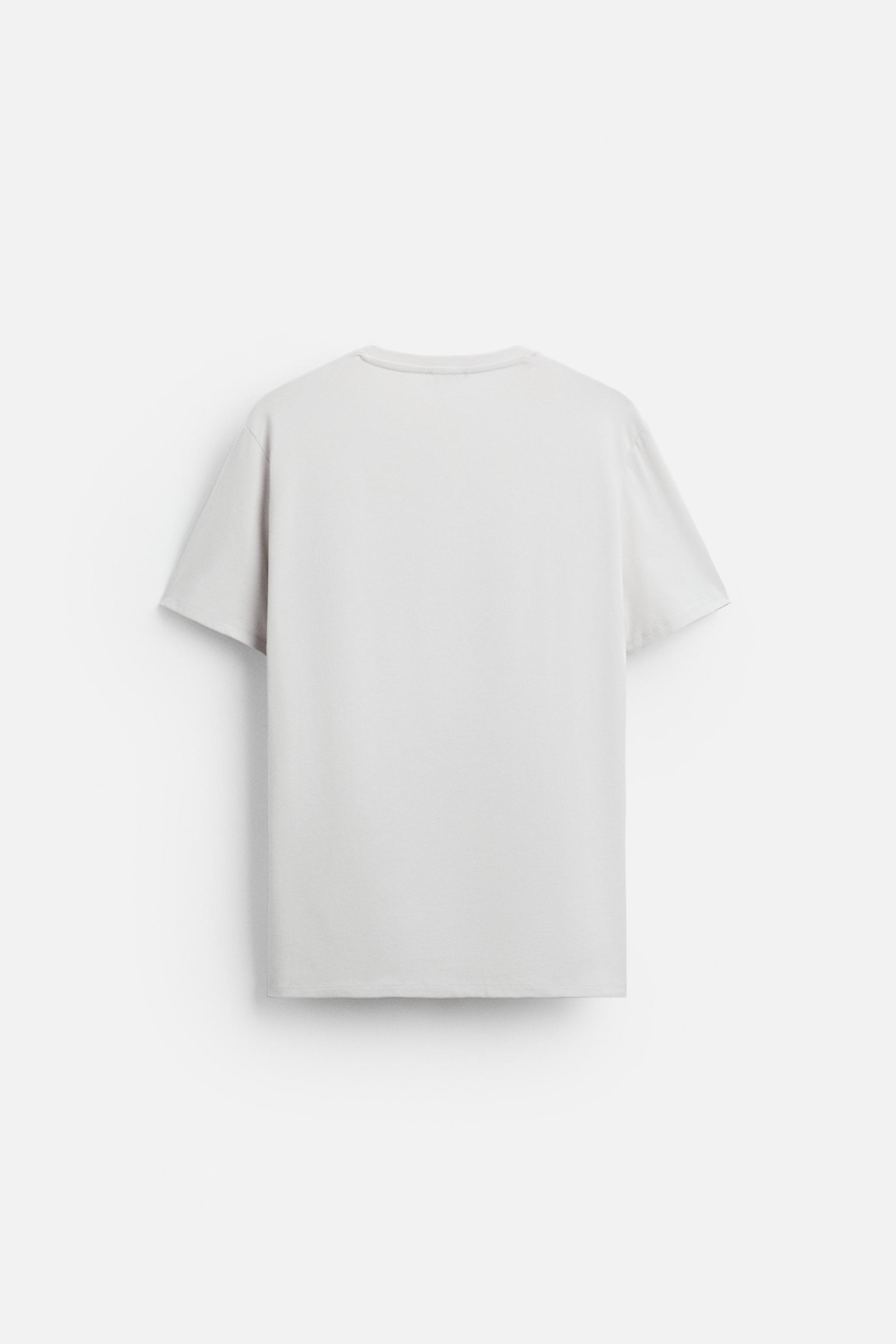 BASIC SLIM FIT T-SHIRT